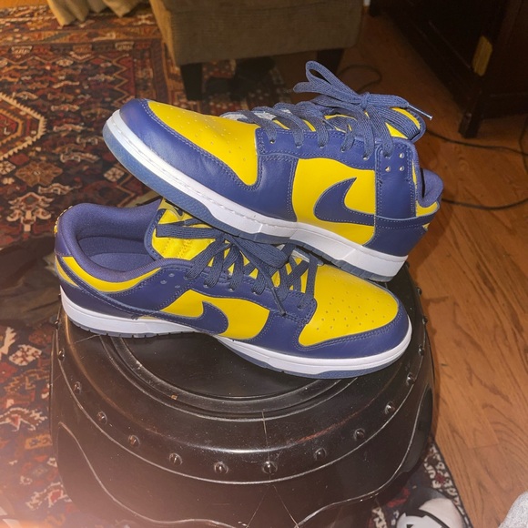 Nike dunks “ Michigan “ 2021 release